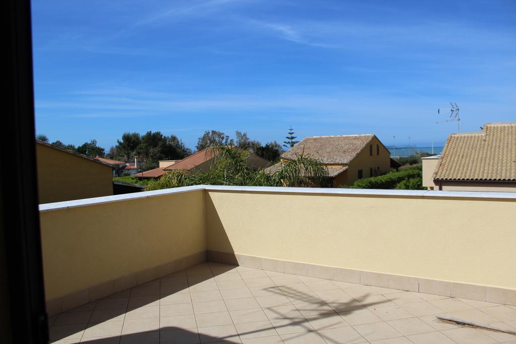 Casa Vacanze Roccella Beach Campofelice Di Roccella Exterior foto